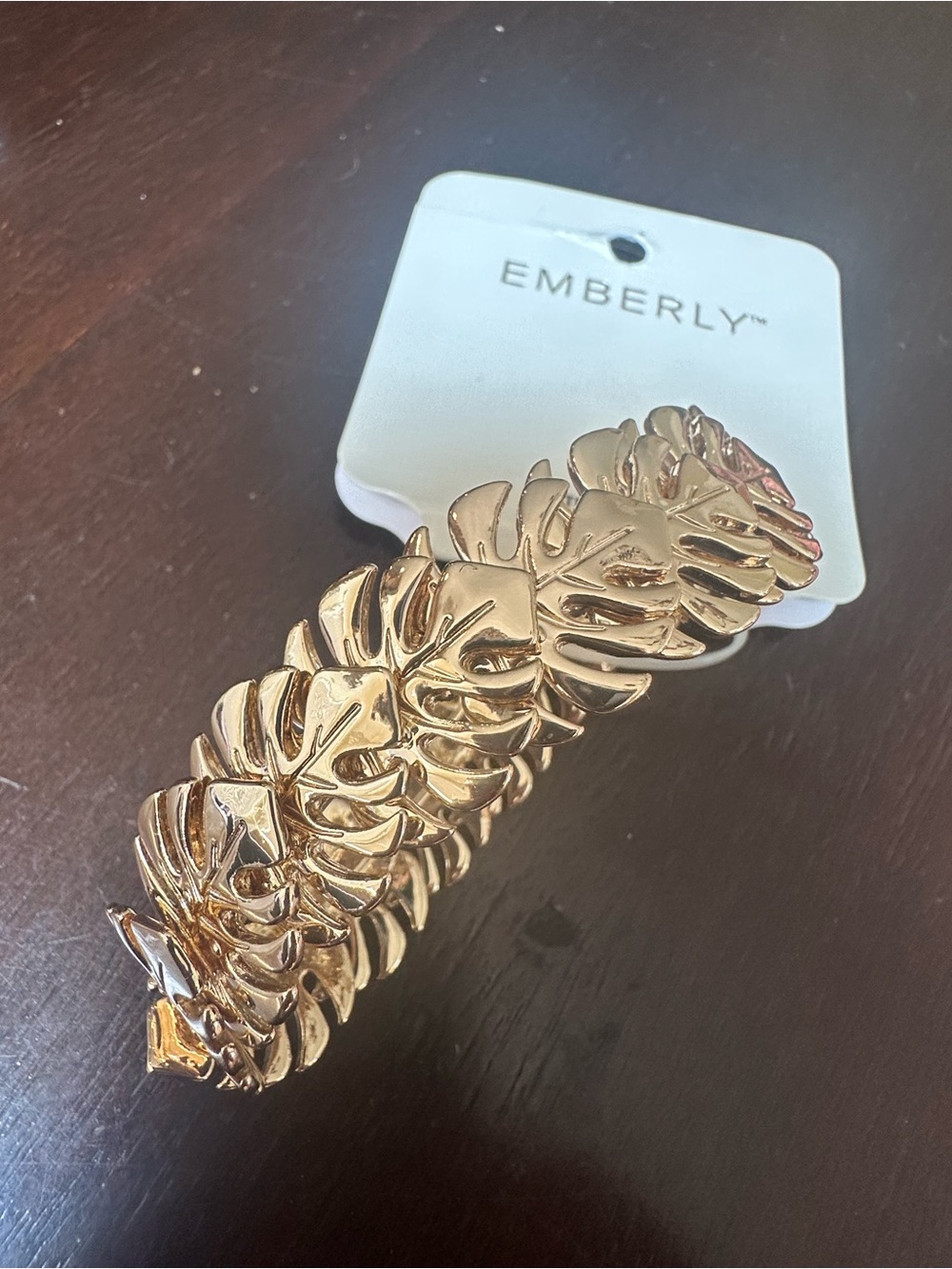Emberly Gold Leaf-Link Women's Bracelet - Elegant Statement Jewelry NWT - Picture 3 of 3